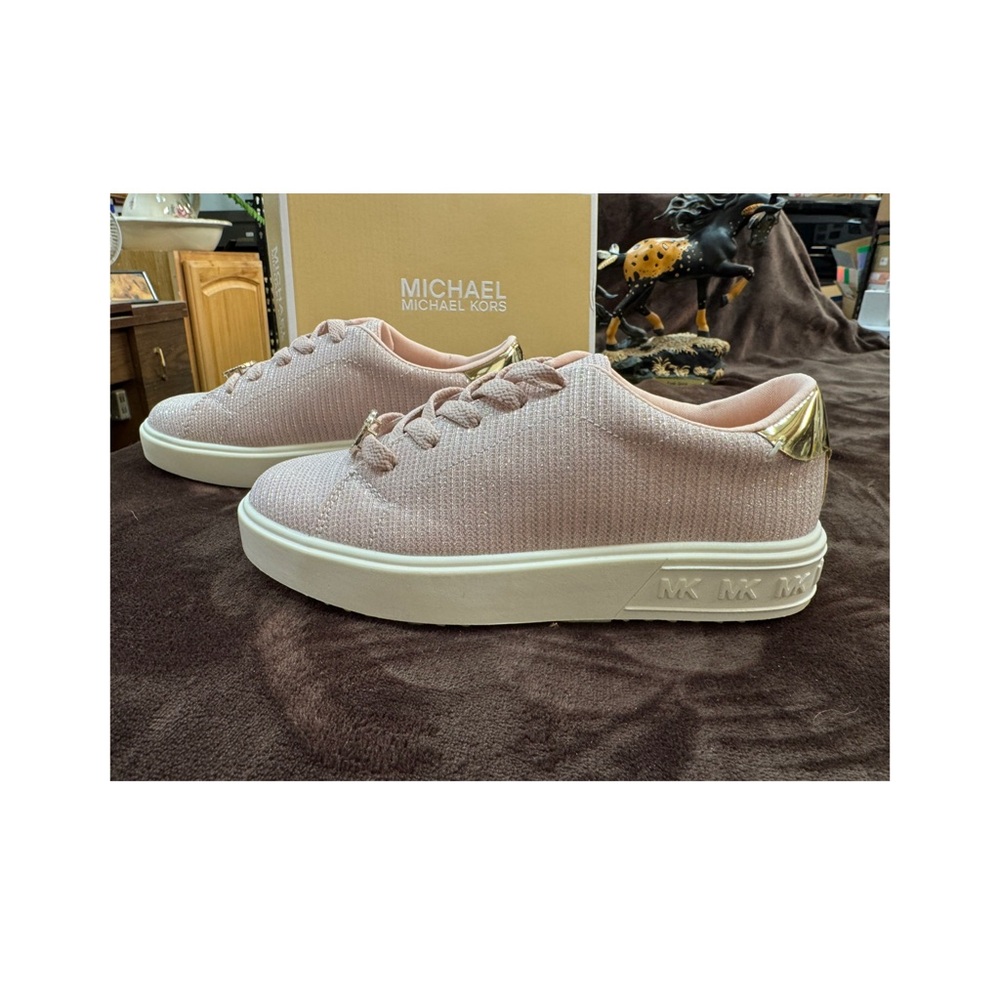 Michael Kors Pink Girls Sneakers size 2 - Picture 7 of 9